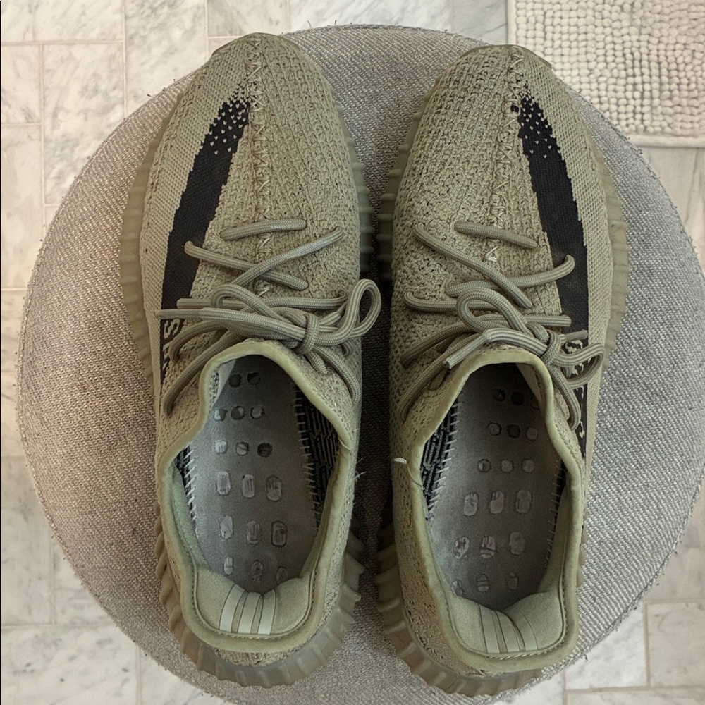 Adidas Yeezy Boost 350 V2 - Picture 6 of 12